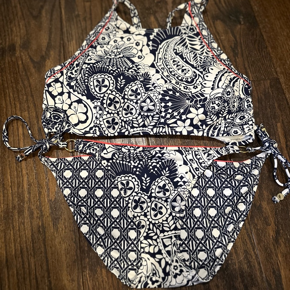 Tommy Bahama Navy and White Bikini bottoms small  top medium
